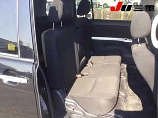 TOYOTA ISIS 2011