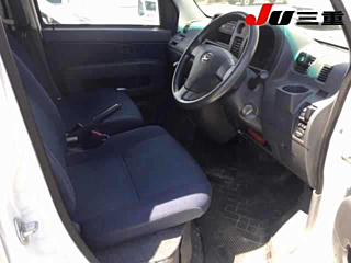 DAIHATSU HIJET VAN 2011