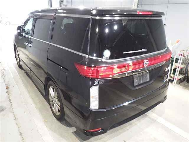 NISSAN ELGRAND 2010