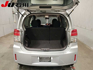 TOYOTA SPADE 2012