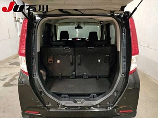 TOYOTA ROOMY 2017