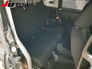 TOYOTA ROOMY 2017