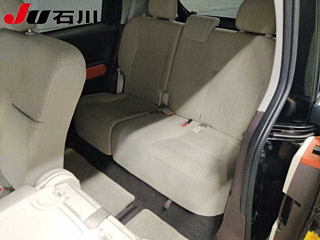 TOYOTA PORTE 2012