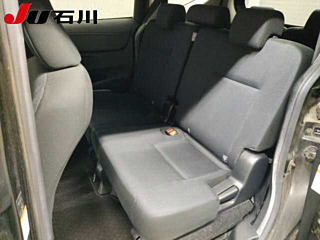 TOYOTA SIENTA 2016