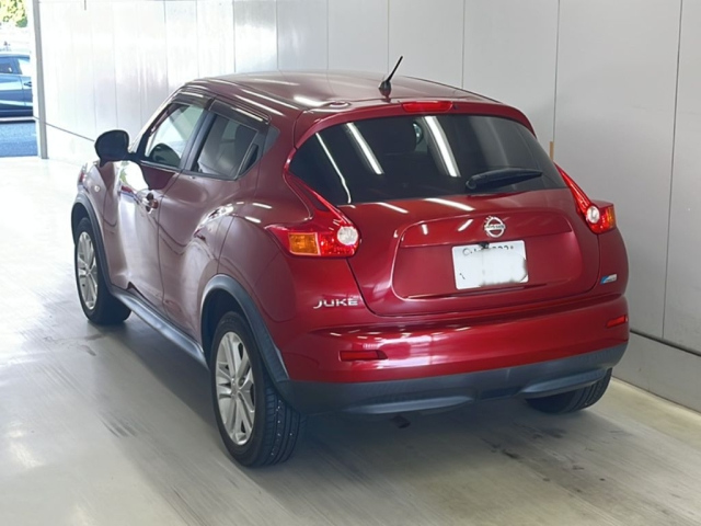 NISSAN JUKE 2011