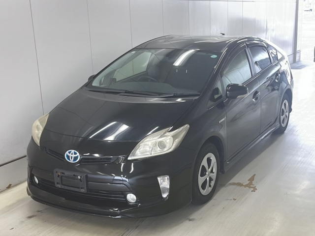 TOYOTA PRIUS 2013