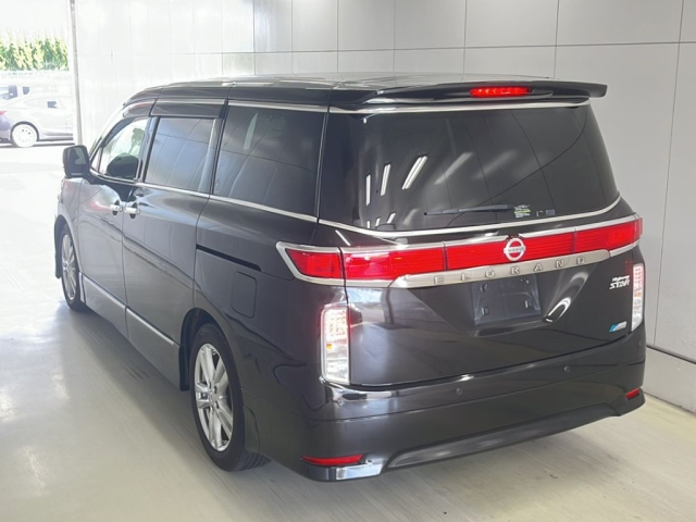 NISSAN ELGRAND 2012