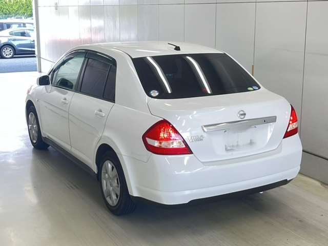 NISSAN TIIDA LATIO 2009
