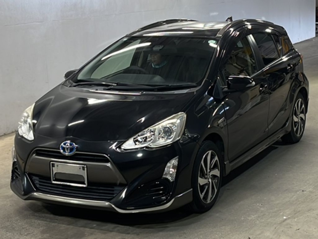 TOYOTA AQUA 2016