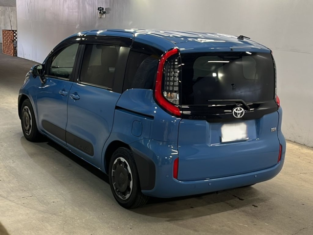 TOYOTA SIENTA 2022