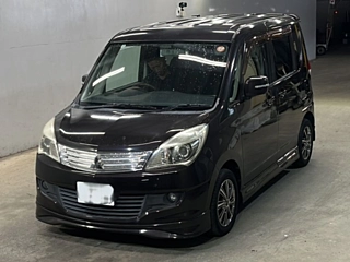 MITSUBISHI DELICA D2 2012