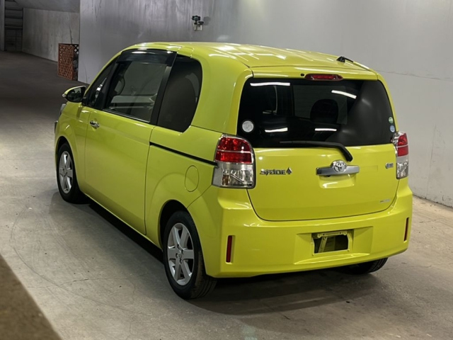 TOYOTA SPADE 2014