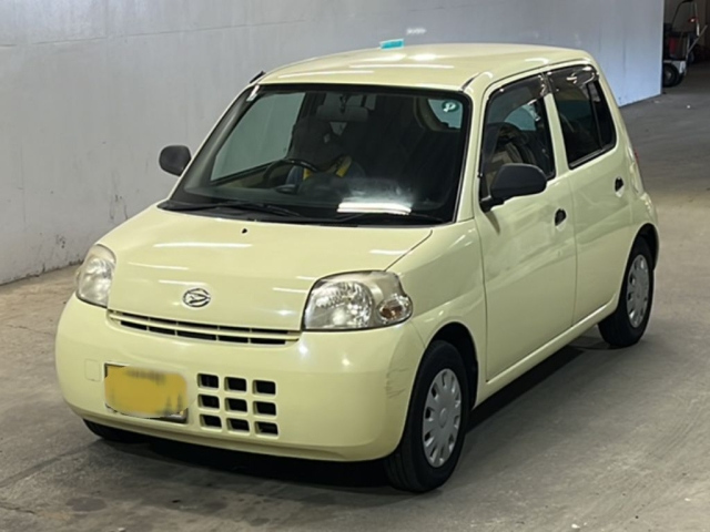 DAIHATSU ESSE 2011