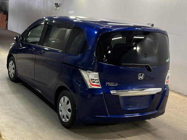 HONDA FREED 2013