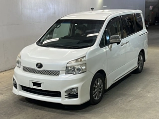 TOYOTA VOXY 2012