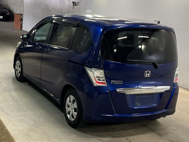HONDA FREED 2012