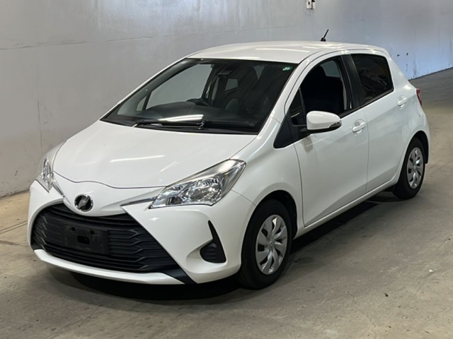 TOYOTA VITZ 2019