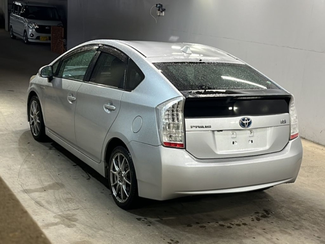 TOYOTA PRIUS 2011