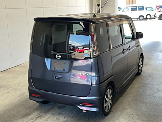 NISSAN ROOX 2010