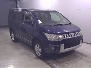 MITSUBISHI DELICA D5