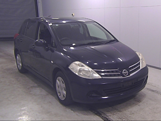 NISSAN TIIDA