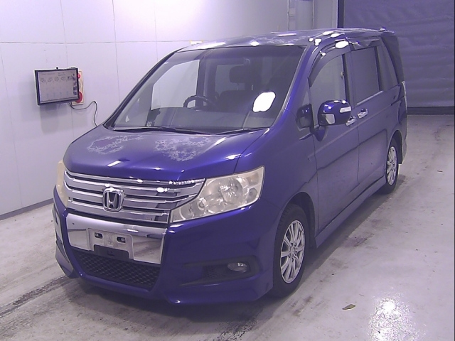 HONDA STEP WAGON 2011