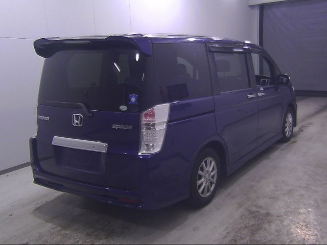 HONDA STEP WAGON 2011