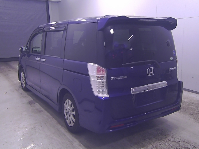 HONDA STEP WAGON 2011