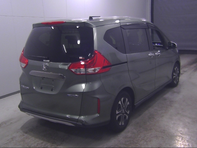 HONDA FREED 2023