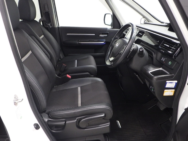 HONDA STEP WAGON 2015