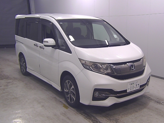 HONDA STEP WAGON 2015