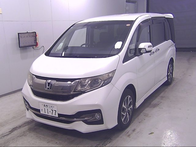 HONDA STEP WAGON 2015