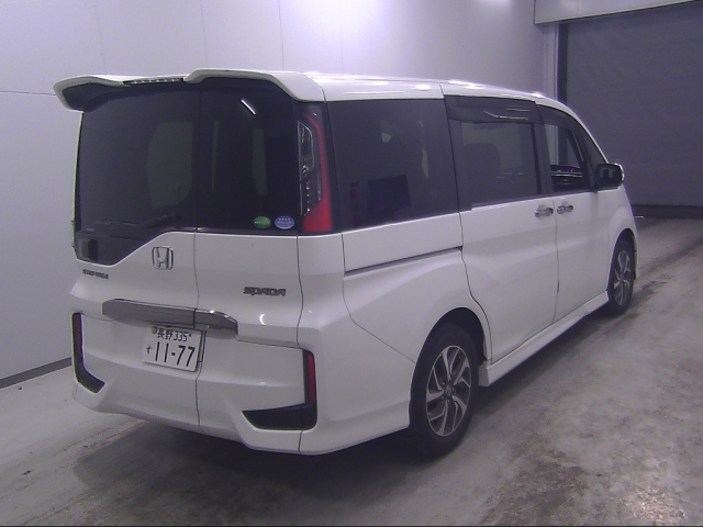 HONDA STEP WAGON 2015