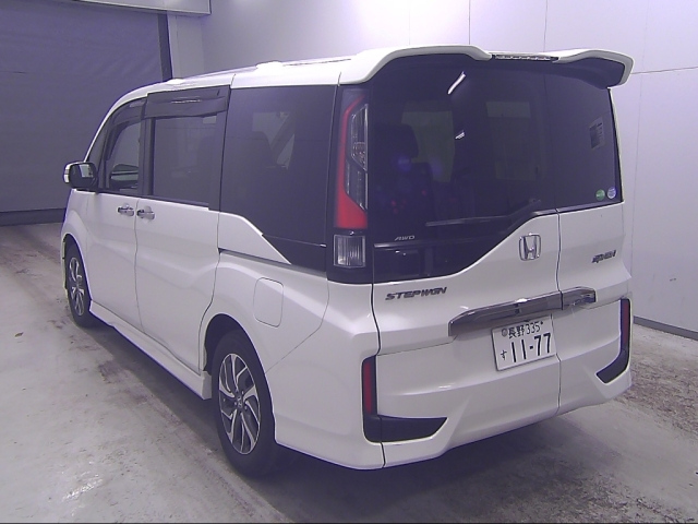 HONDA STEP WAGON 2015