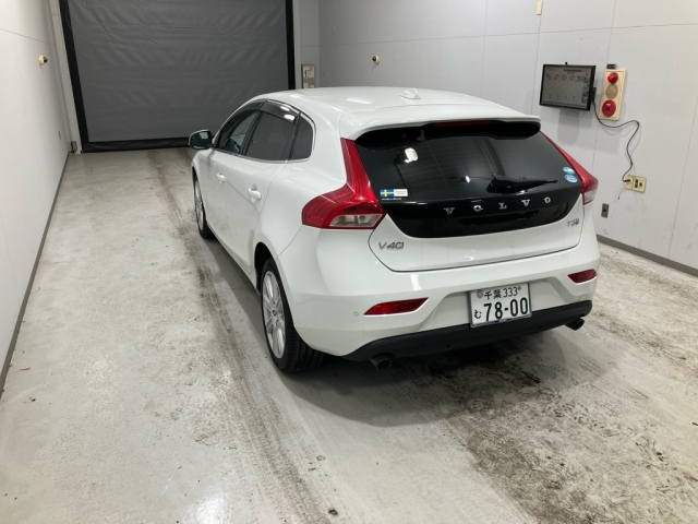 VOLVO V40 2018