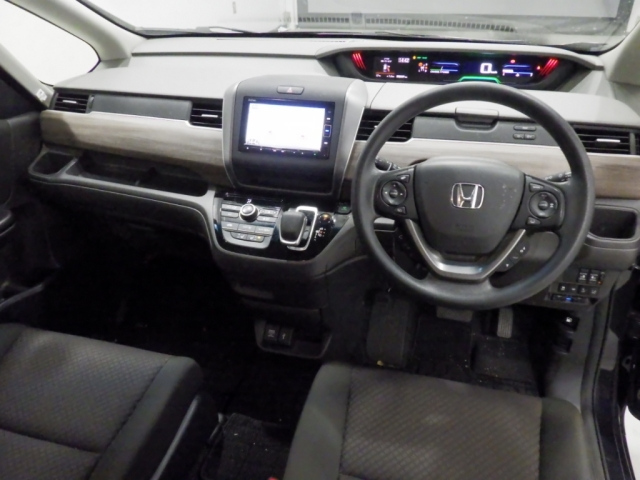HONDA FREED 2023