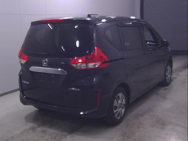 HONDA FREED 2023