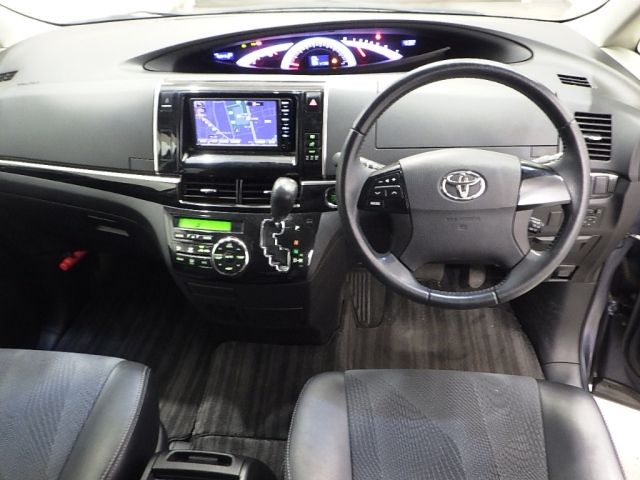 TOYOTA ESTIMA 2015