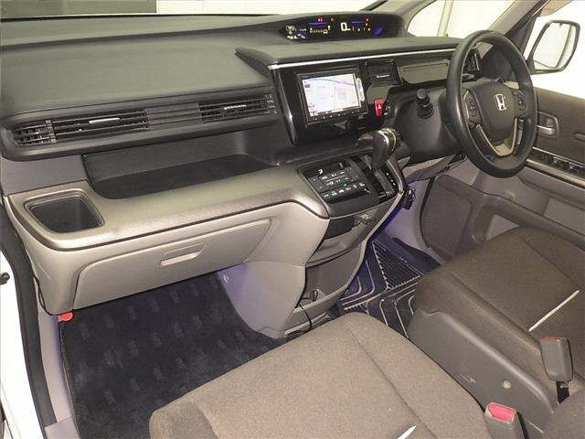 HONDA STEP WAGON 2015