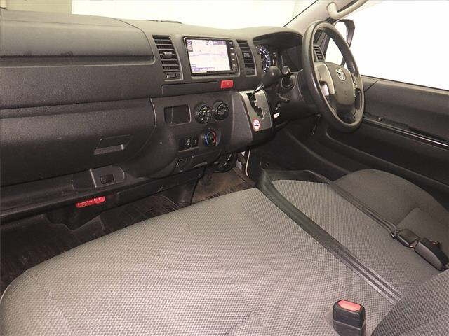 TOYOTA HIACE VAN 2021