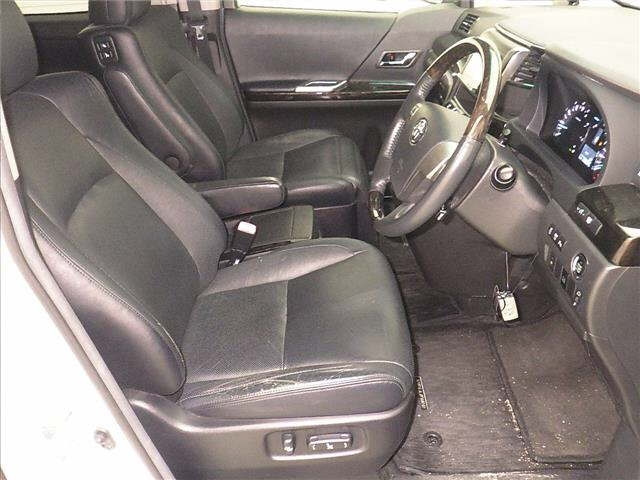 TOYOTA VELLFIRE 2012