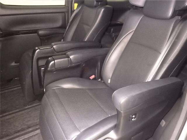 TOYOTA VELLFIRE 2012