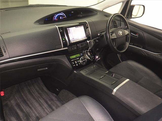 TOYOTA ESTIMA HYBRID 2015