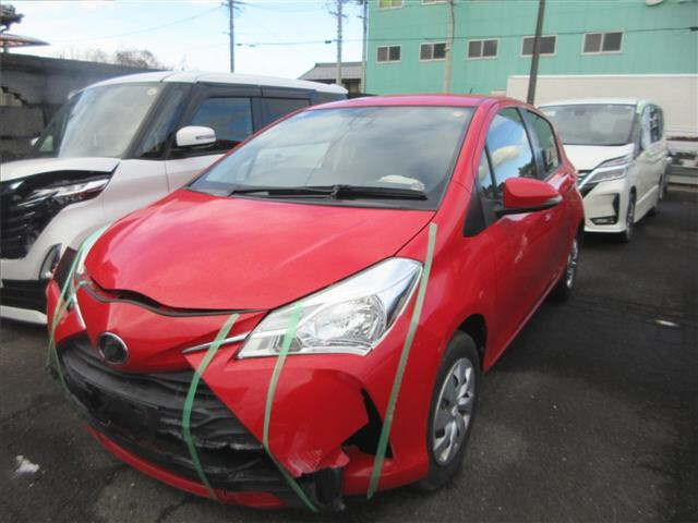 TOYOTA VITZ 2017