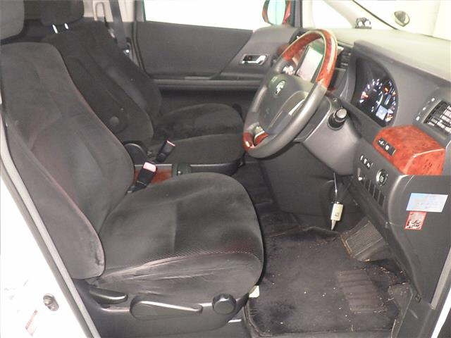 TOYOTA ALPHARD 2011