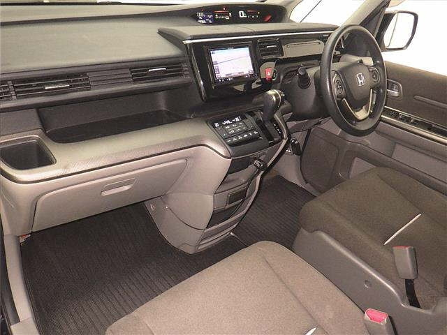 HONDA STEP WAGON 2017