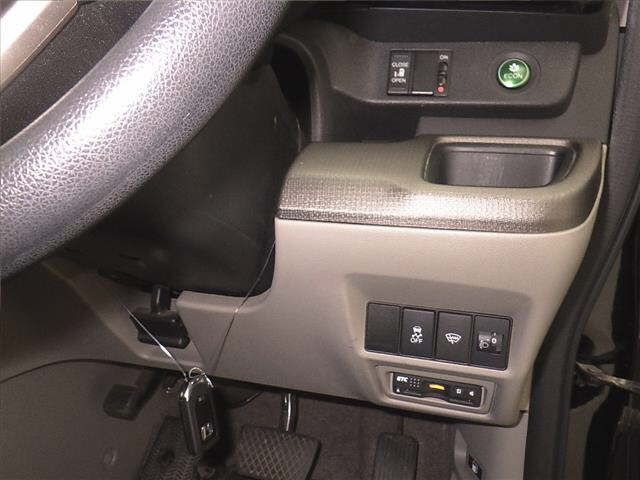 HONDA STEP WAGON 2017