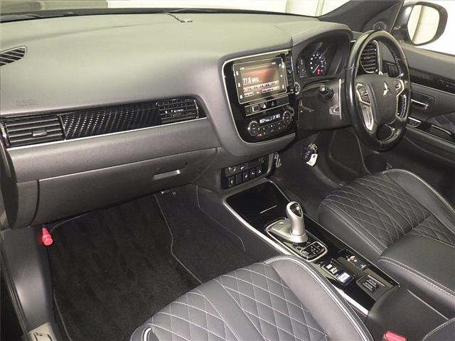 MITSUBISHI OUTLANDER PHEV 2018