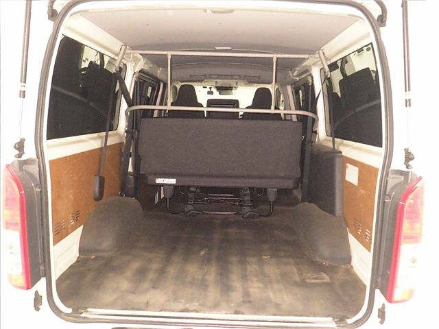 TOYOTA HIACE VAN 2020