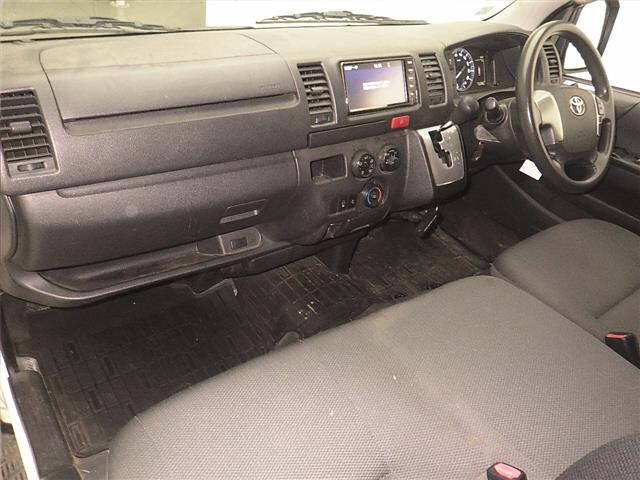 TOYOTA HIACE VAN 2020